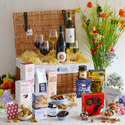 Royal Banquet Hamper 580px by The British Hamper Co._LTqJ